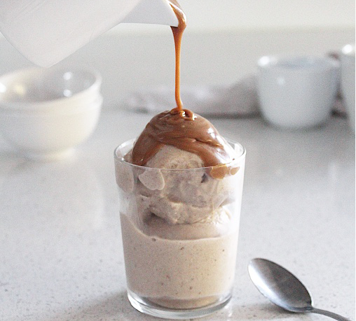 banana vanilla ice cream with caramel sauce – millacollagen